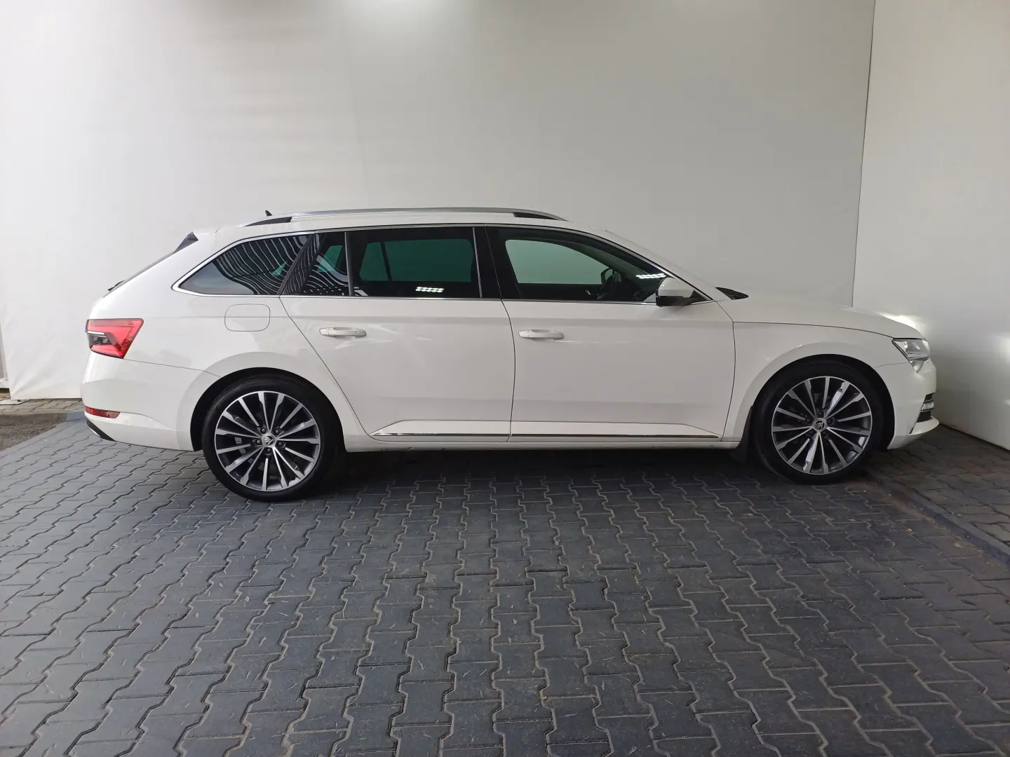 Skoda Superb Combi Laurin&Klement 2.0TDI 190CP DSG 4×4