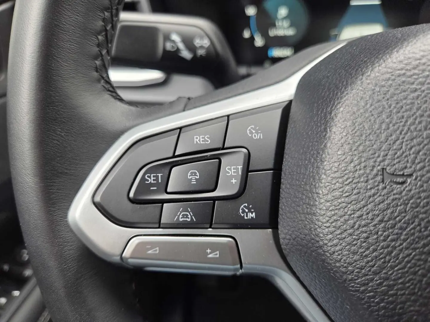 Amarok Aventura 3.0 TDI+AHK+Leder+HarmanKardon