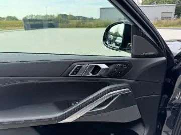 X6 40i M Sport -HUD-Pano-H&K-360K-Laser-21Zoll