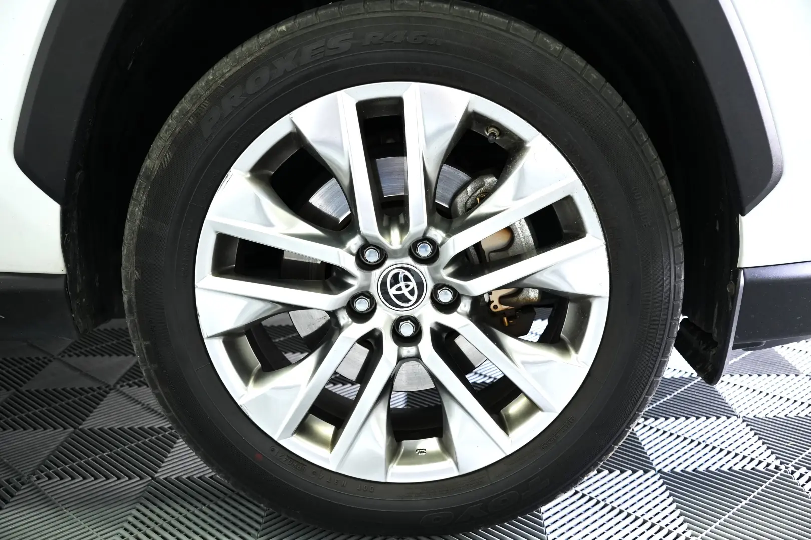 TOYOTA RAV4 HYBRID4X4 LUXURY PREMIUM AT