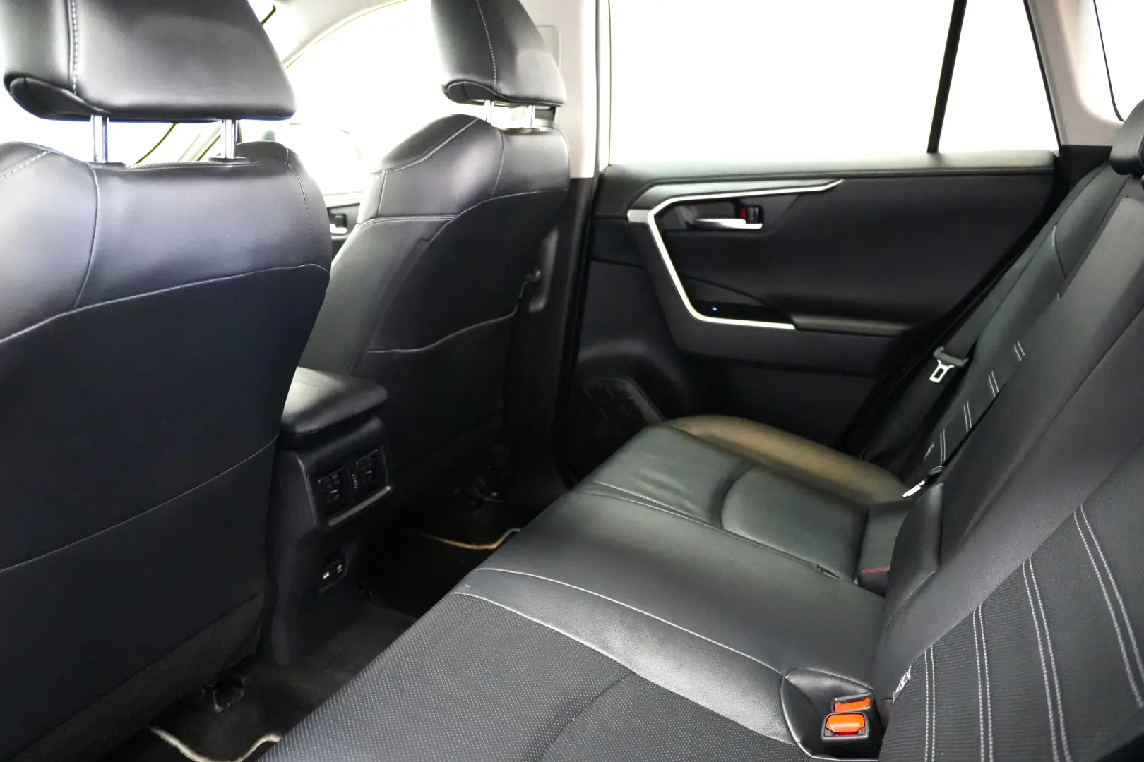 TOYOTA RAV4 HYBRID4X4 LUXURY PREMIUM AT