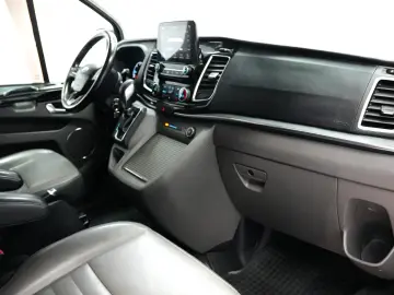 FORD TRANSIT CUSTOM 7+1 AT