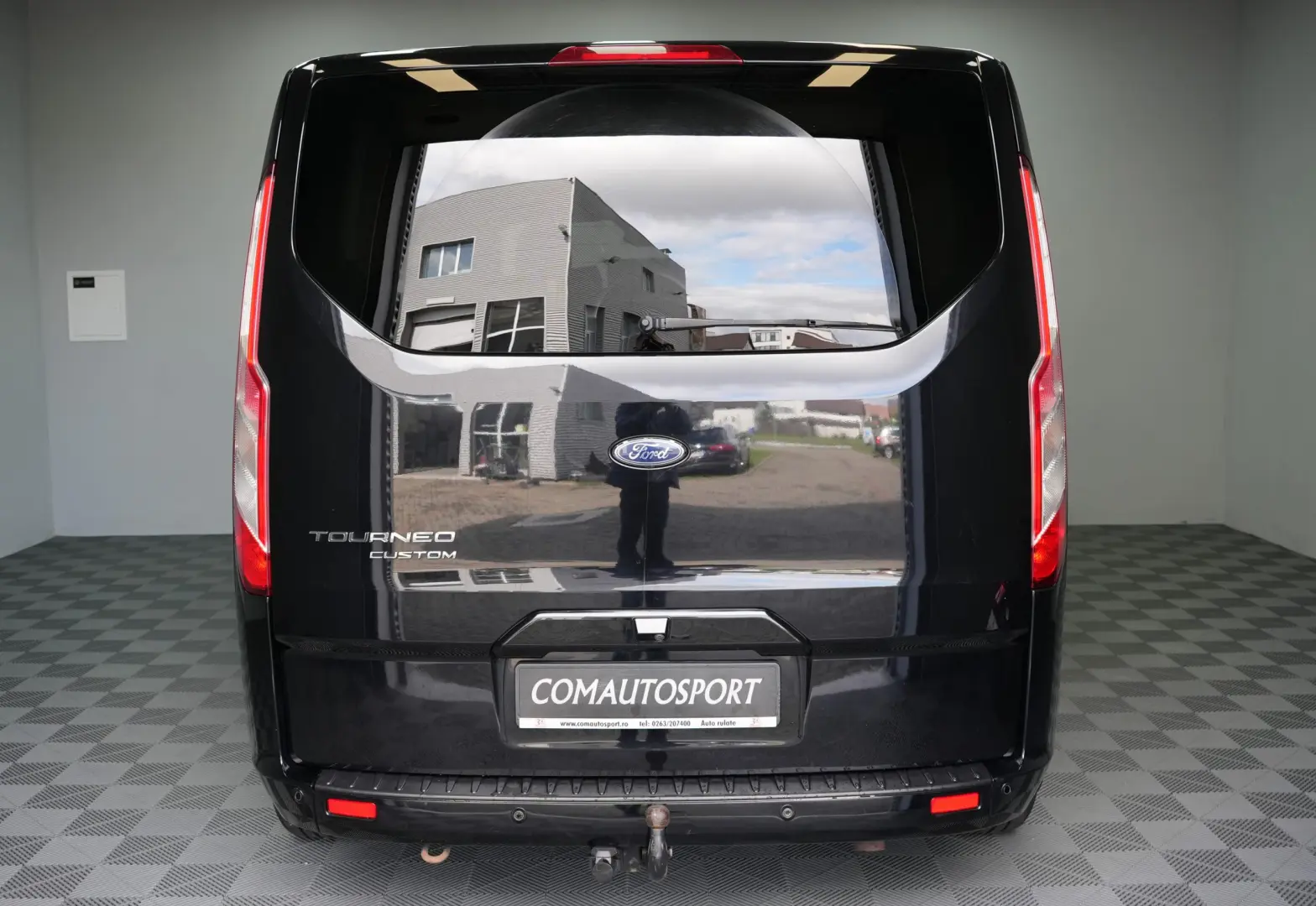 FORD TRANSIT CUSTOM 7+1 AT