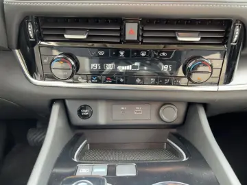 X-Trail 1.5 Tekna e-Power HuD 360 Kamera ACC