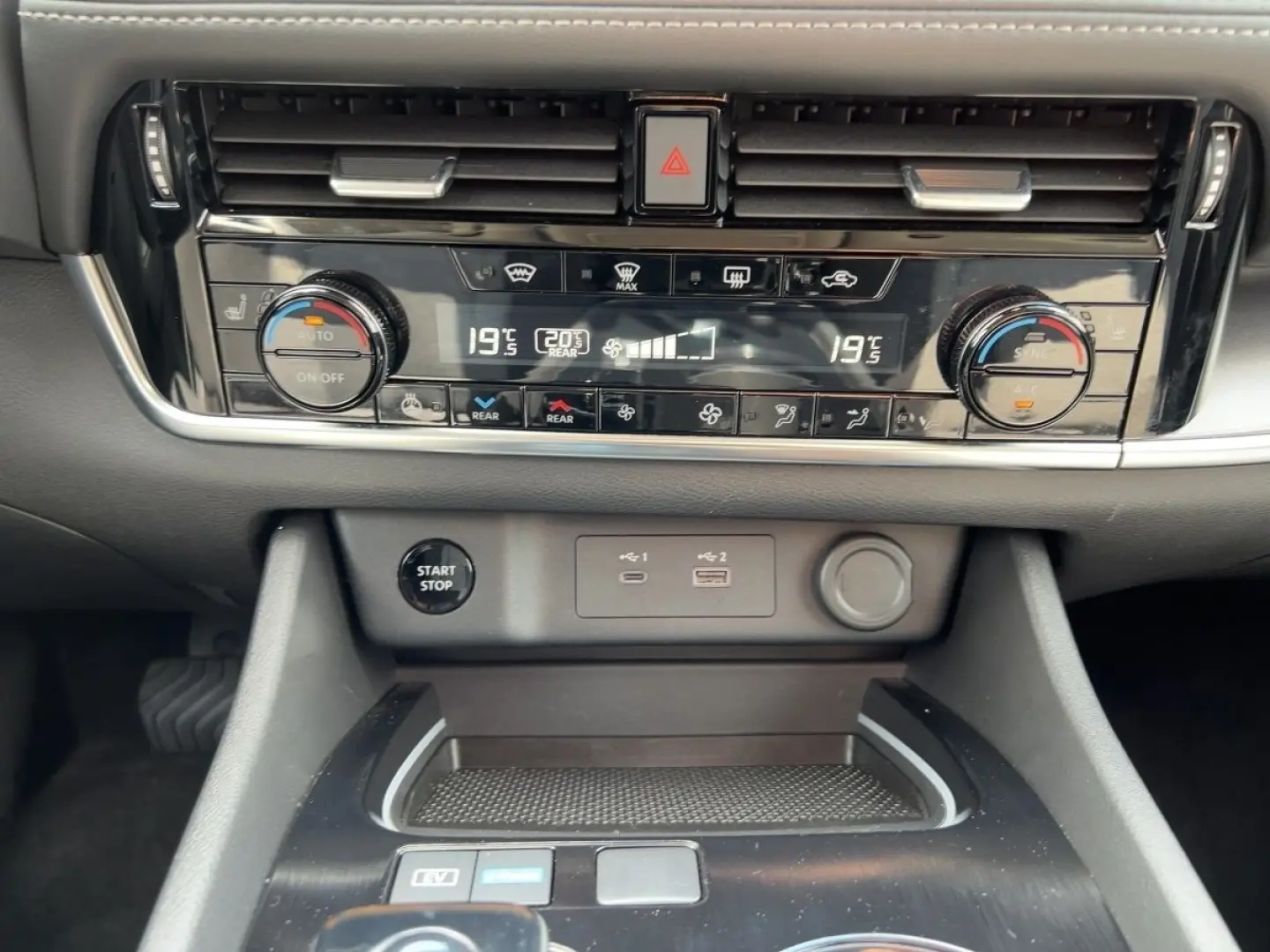 X-Trail 1.5 Tekna e-Power HuD 360 Kamera ACC
