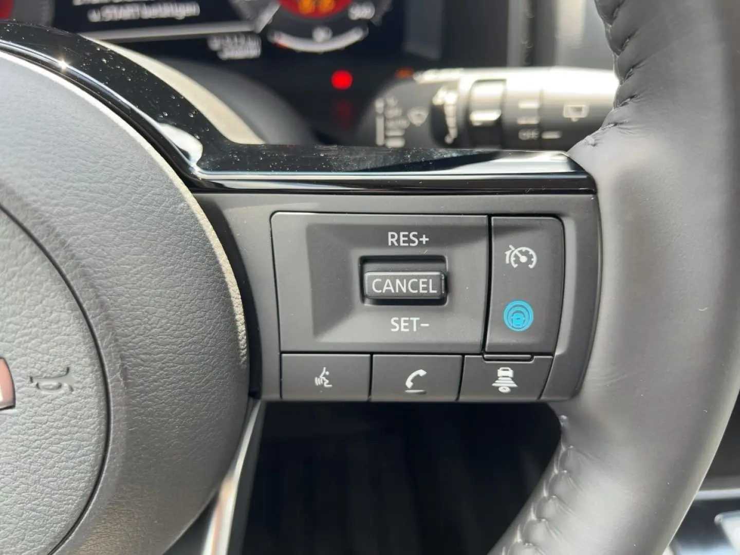 X-Trail 1.5 Tekna e-Power HuD 360 Kamera ACC