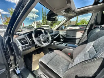 X-Trail Klimaaut.|SHZ vo+hinten|NAVI|Pano|LED
