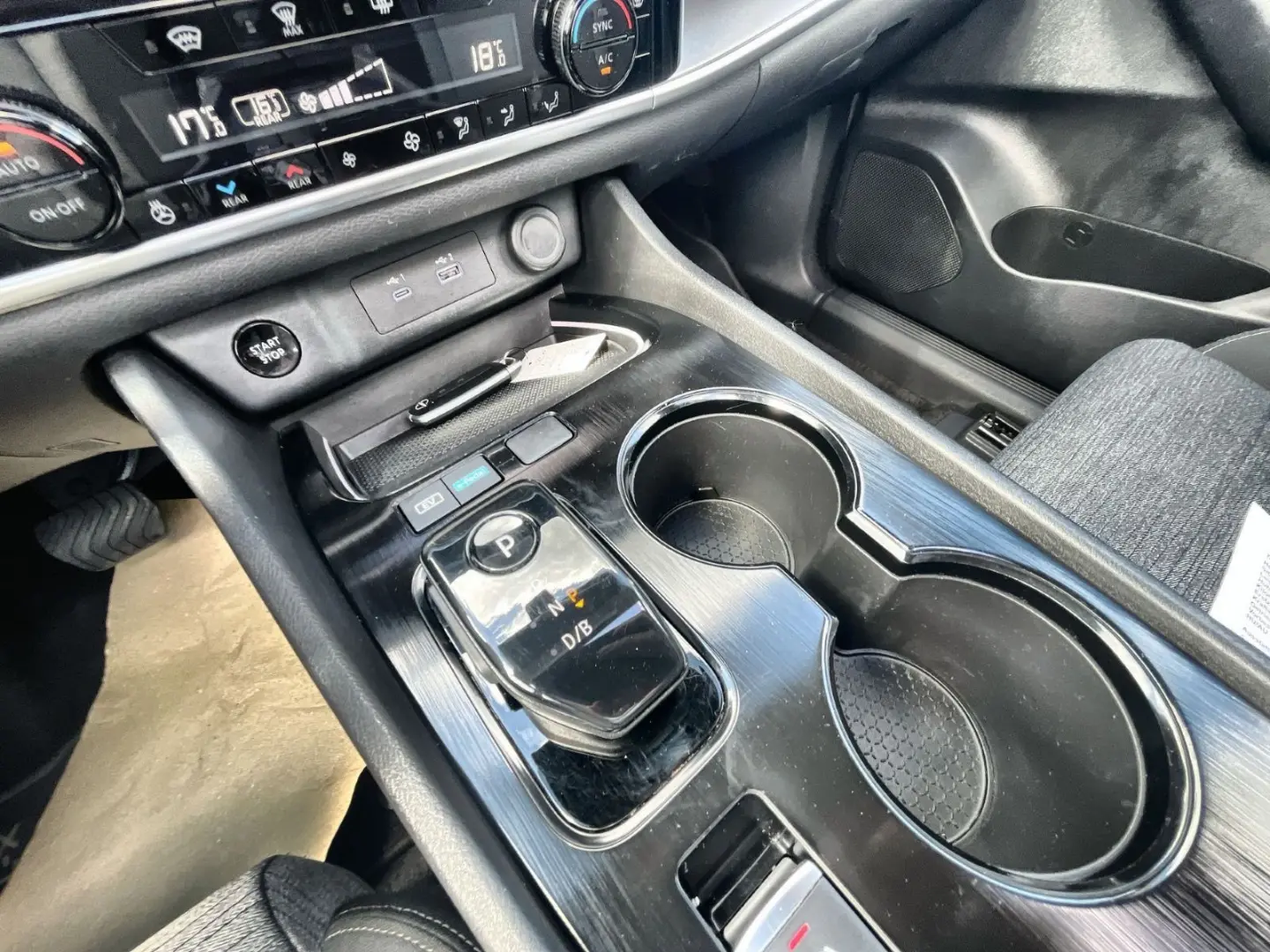X-Trail Klimaaut.|SHZ vo+hinten|NAVI|Pano|LED