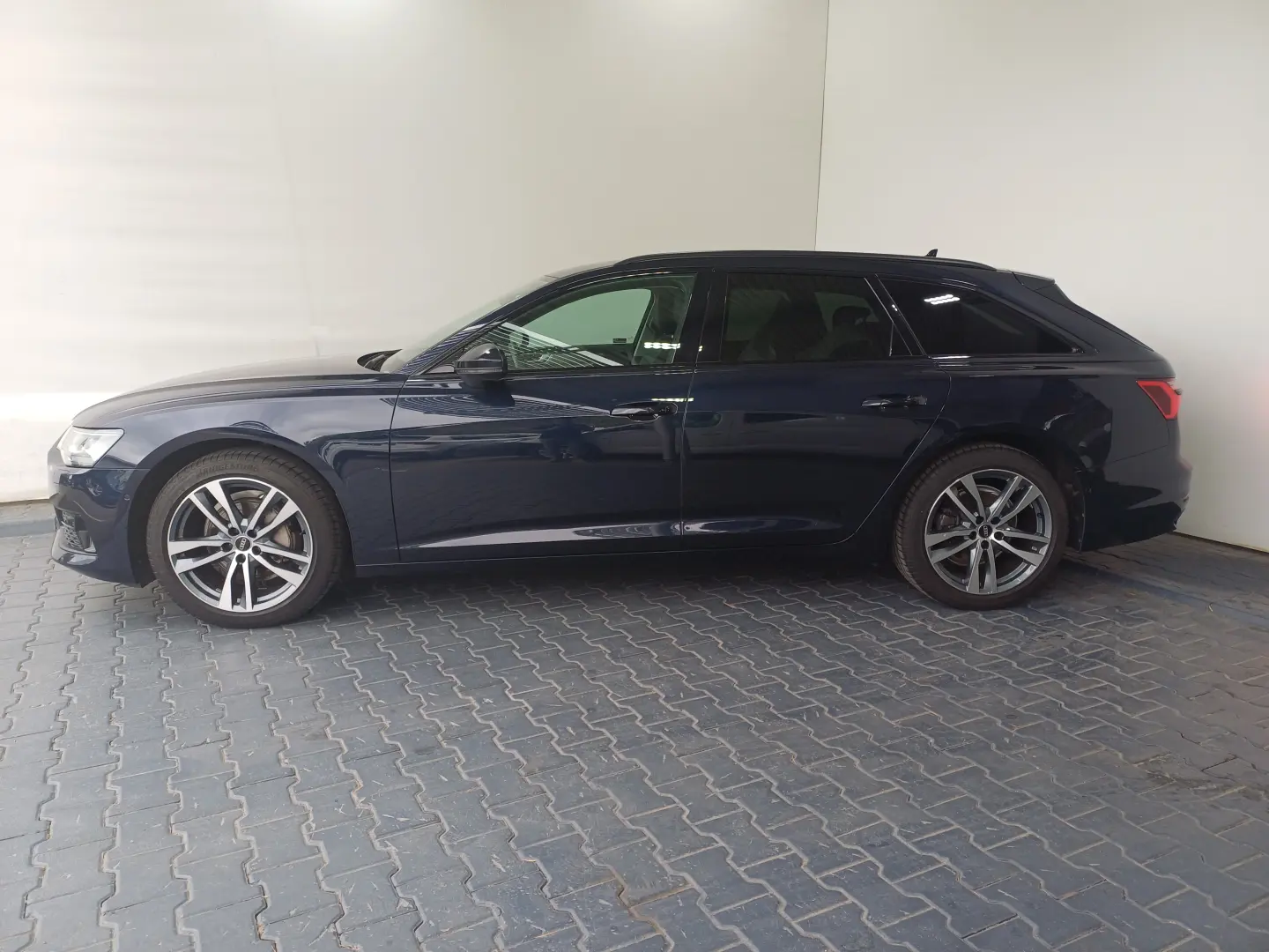 Audi A6 Avant Sport 40 TDI Quattro  Business