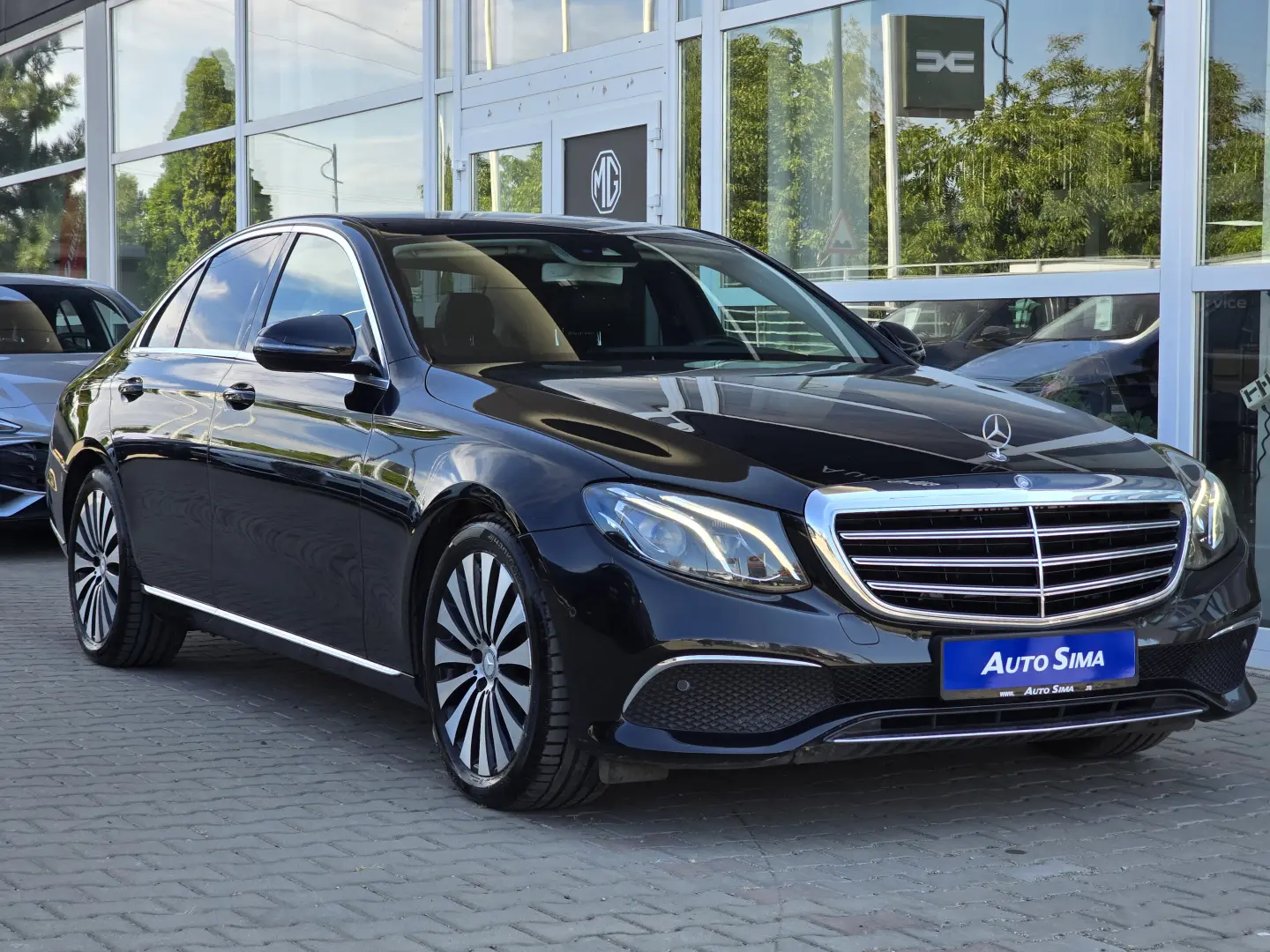 Mercedes-Benz E 220 d T 9G-TRONIC Exclusive