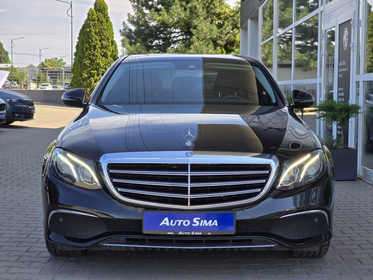 Mercedes-Benz E 220 d T 9G-TRONIC Exclusive
