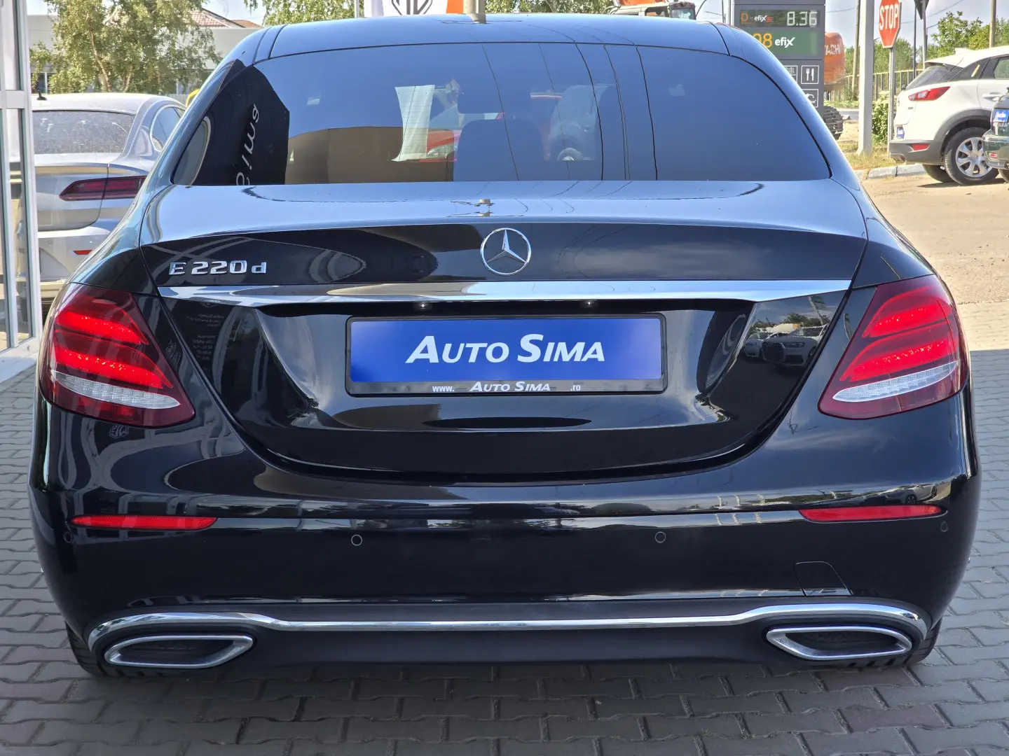 Mercedes-Benz E 220 d T 9G-TRONIC Exclusive