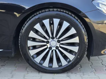 Mercedes-Benz E 220 d T 9G-TRONIC Exclusive