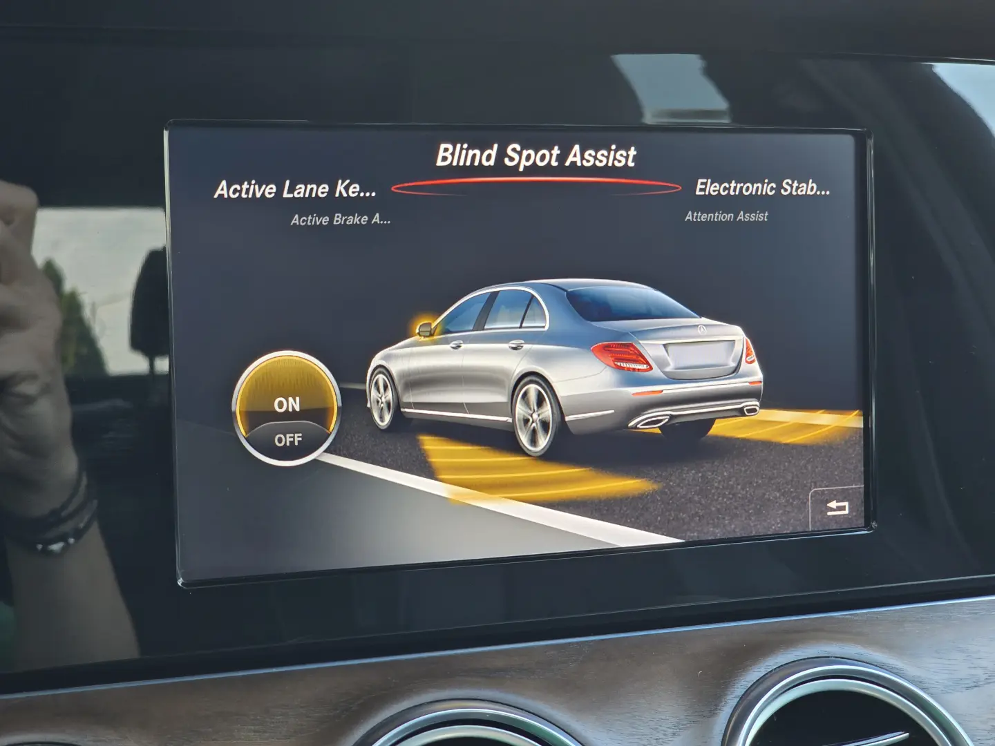 Mercedes-Benz E 220 d T 9G-TRONIC Exclusive