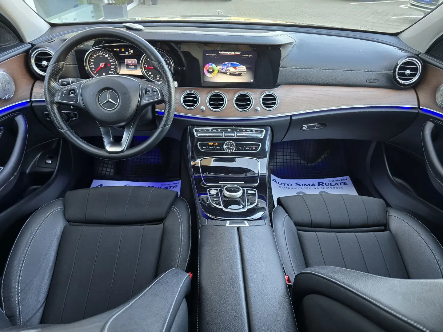 Mercedes-Benz E 220 d T 9G-TRONIC Exclusive