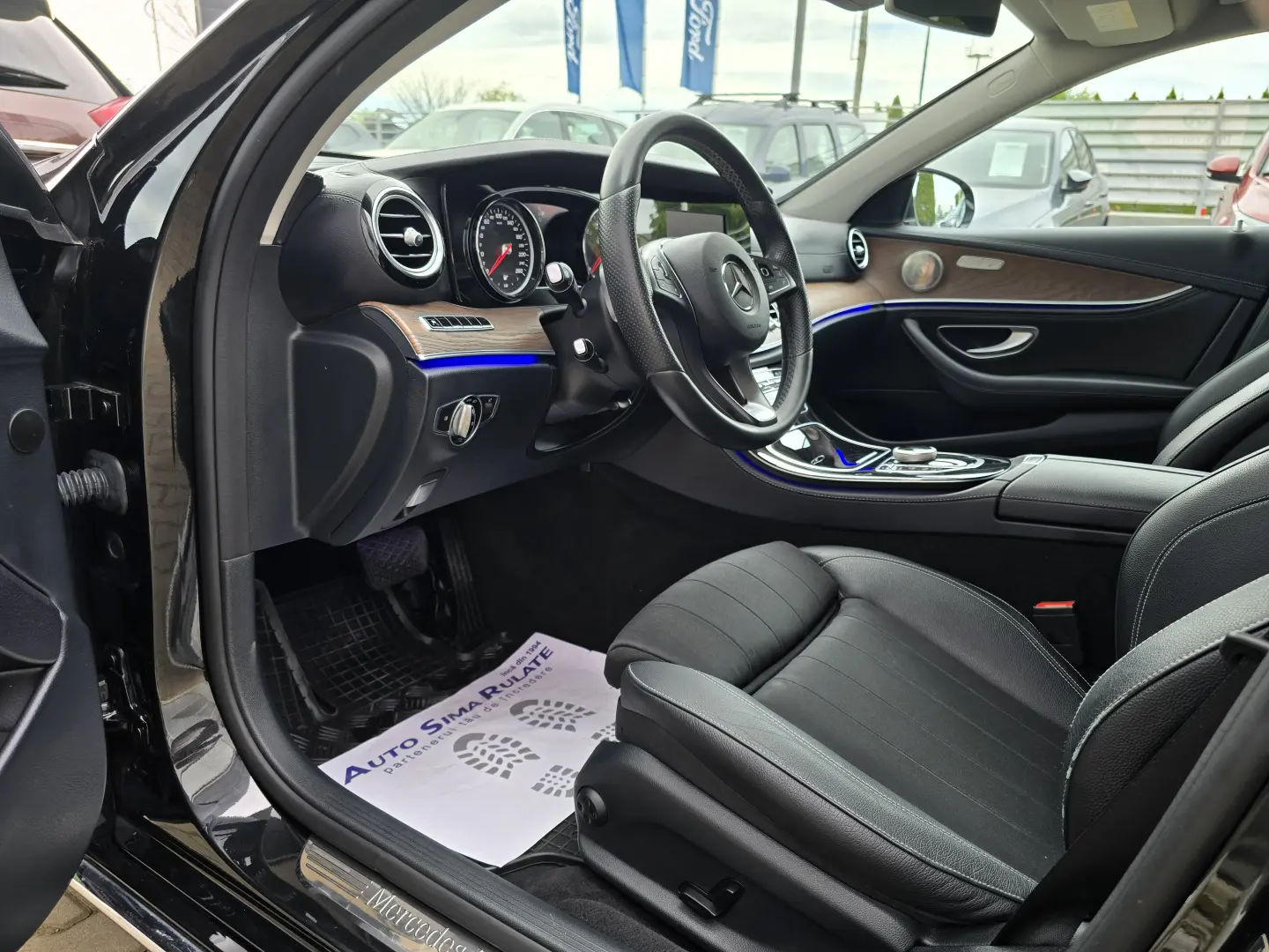 Mercedes-Benz E 220 d T 9G-TRONIC Exclusive