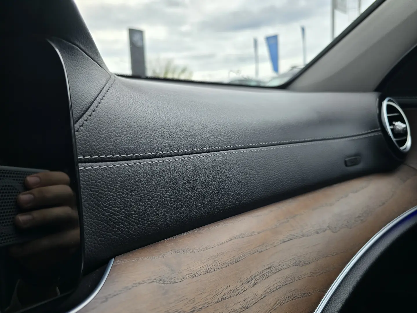 Mercedes-Benz E 220 d T 9G-TRONIC Exclusive