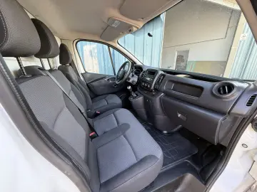 Renault Trafic 2.0 Blue dCi 146CP Authentique L2H2