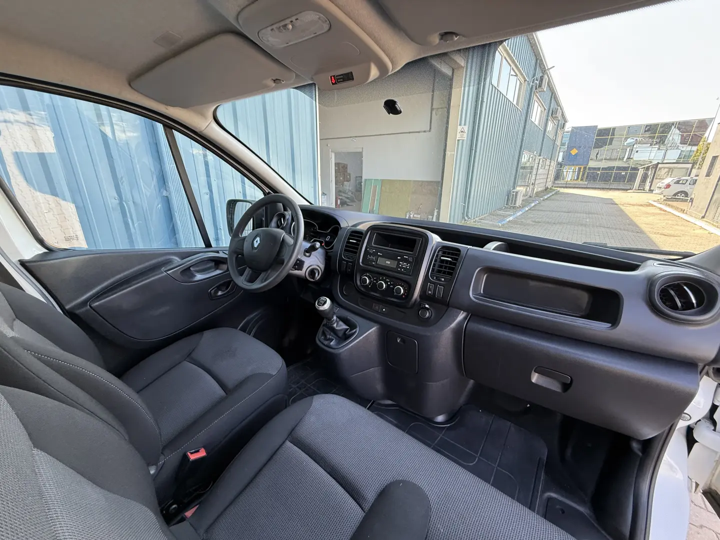 Renault Trafic 2.0 Blue dCi 146CP Authentique L2H2