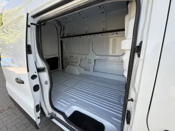 Renault Trafic 2.0 Blue dCi 146CP Authentique L2H2