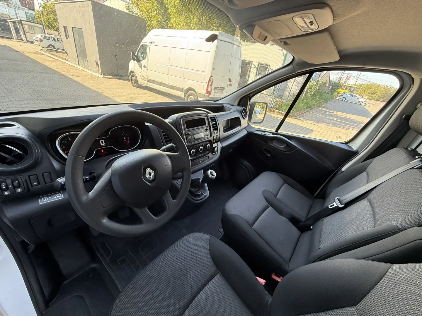 Renault Trafic 2.0 Blue dCi 146CP Authentique L2H2