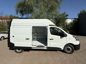 Renault Trafic 2.0 Blue dCi 146CP Authentique L2H2