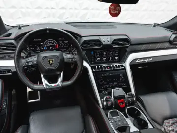 Urus 1.HAND Q-CITURA PANORAMA ACC HEAD-UP