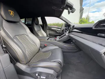 Urus 4.0 V8 Autom./23Zoll/HEADUP/KERAMIK/NACHTSI