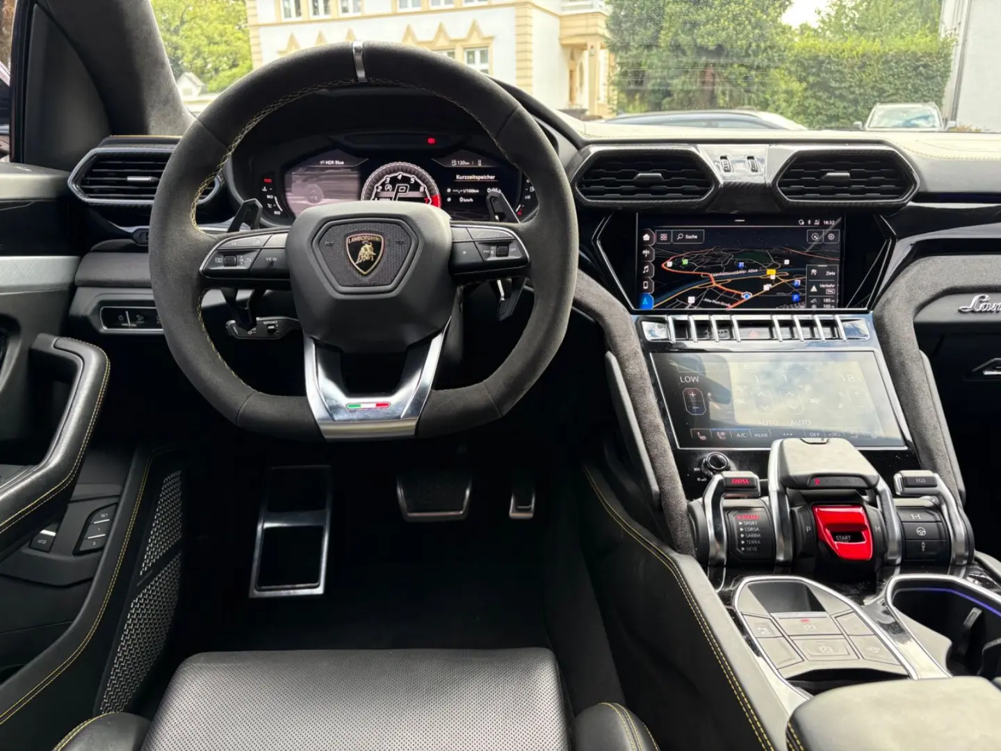 Urus 4.0 V8 Autom./23Zoll/HEADUP/KERAMIK/NACHTSI