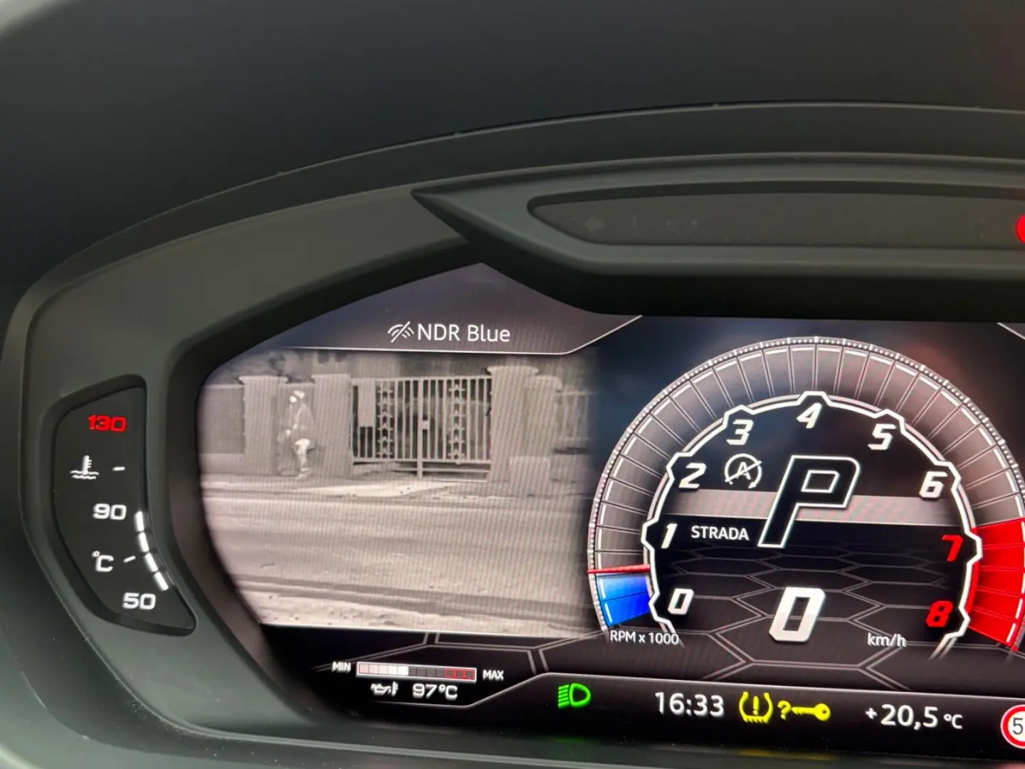 Urus 4.0 V8 Autom./23Zoll/HEADUP/KERAMIK/NACHTSI