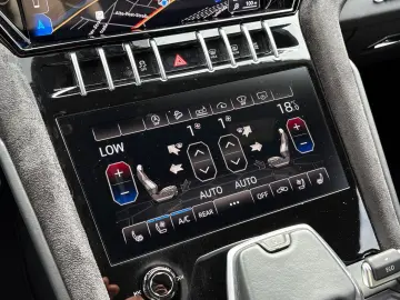 Urus 4.0 V8 Autom./23Zoll/HEADUP/KERAMIK/NACHTSI