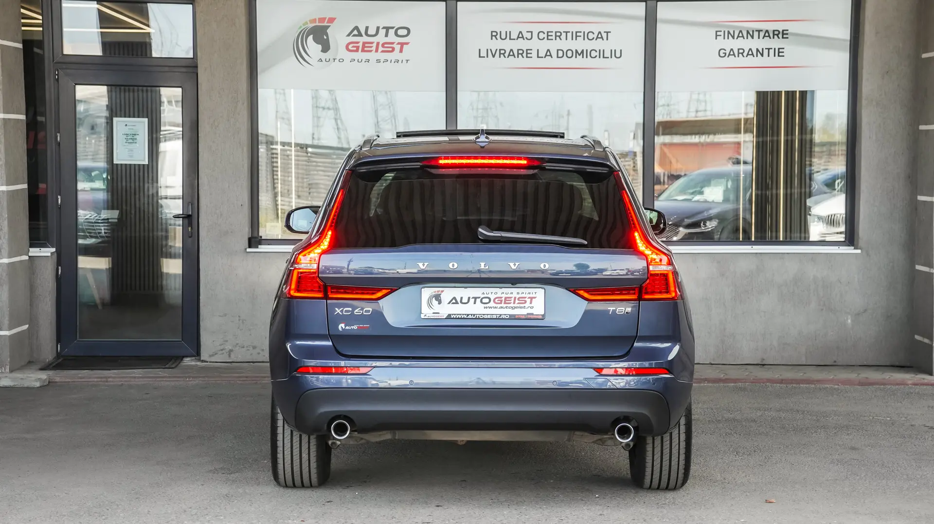 VOLVO XC60 T8 TWIN ENGINE AWD BUSSINES PLUS SPORT