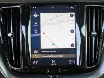 VOLVO XC60 T8 TWIN ENGINE AWD BUSSINES PLUS SPORT