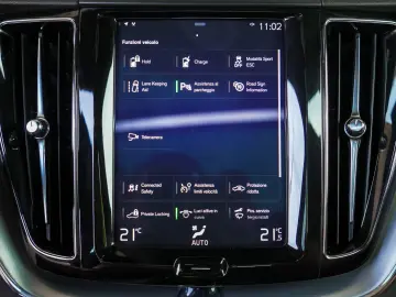 VOLVO XC60 T8 TWIN ENGINE AWD BUSSINES PLUS SPORT