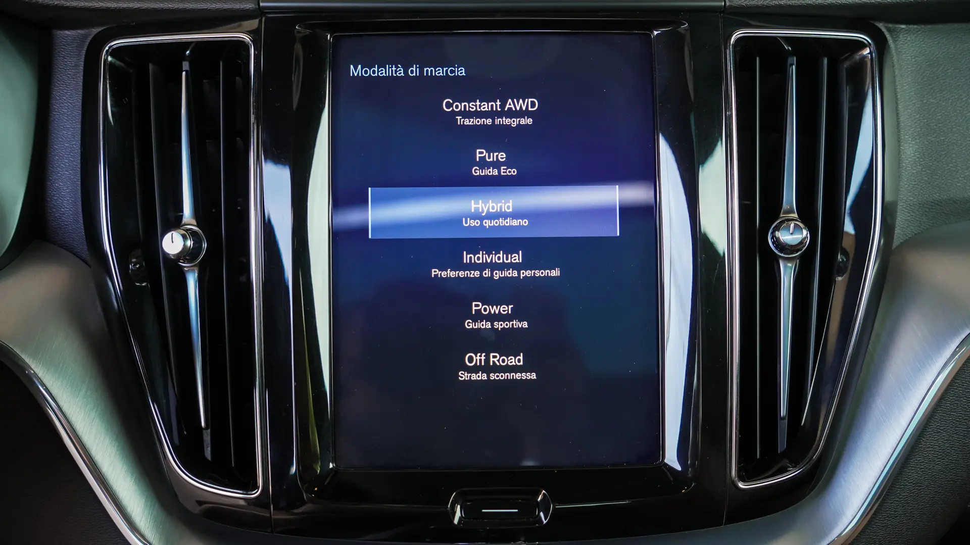 VOLVO XC60 T8 TWIN ENGINE AWD BUSSINES PLUS SPORT