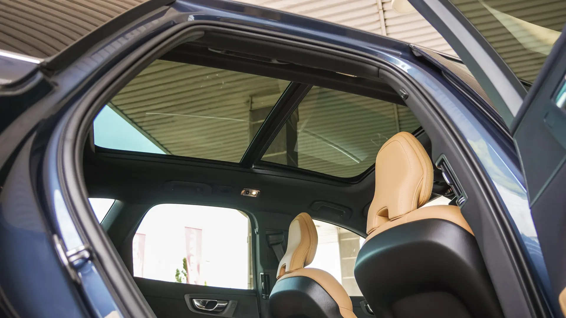 VOLVO XC60 T8 TWIN ENGINE AWD BUSSINES PLUS SPORT