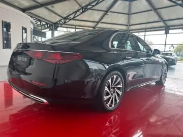 E 220 d Avantgarde PANORAMA+DISTRONIC+KAMERALED