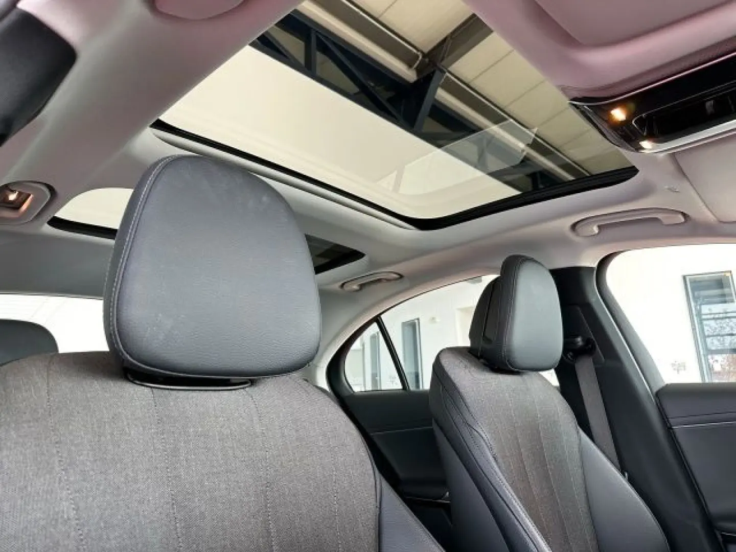 E 220 d Avantgarde PANORAMA+DISTRONIC+KAMERALED