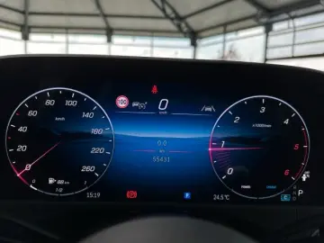E 220 d Avantgarde PANORAMA+DISTRONIC+KAMERALED