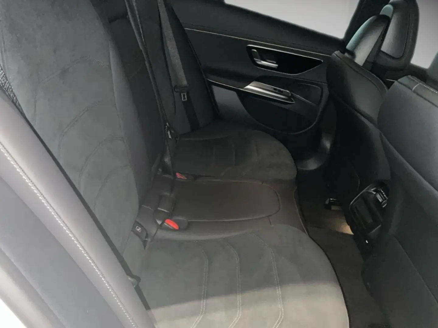 E 220 d Limousine Night S-Sitz ACC PDC SHZ LED