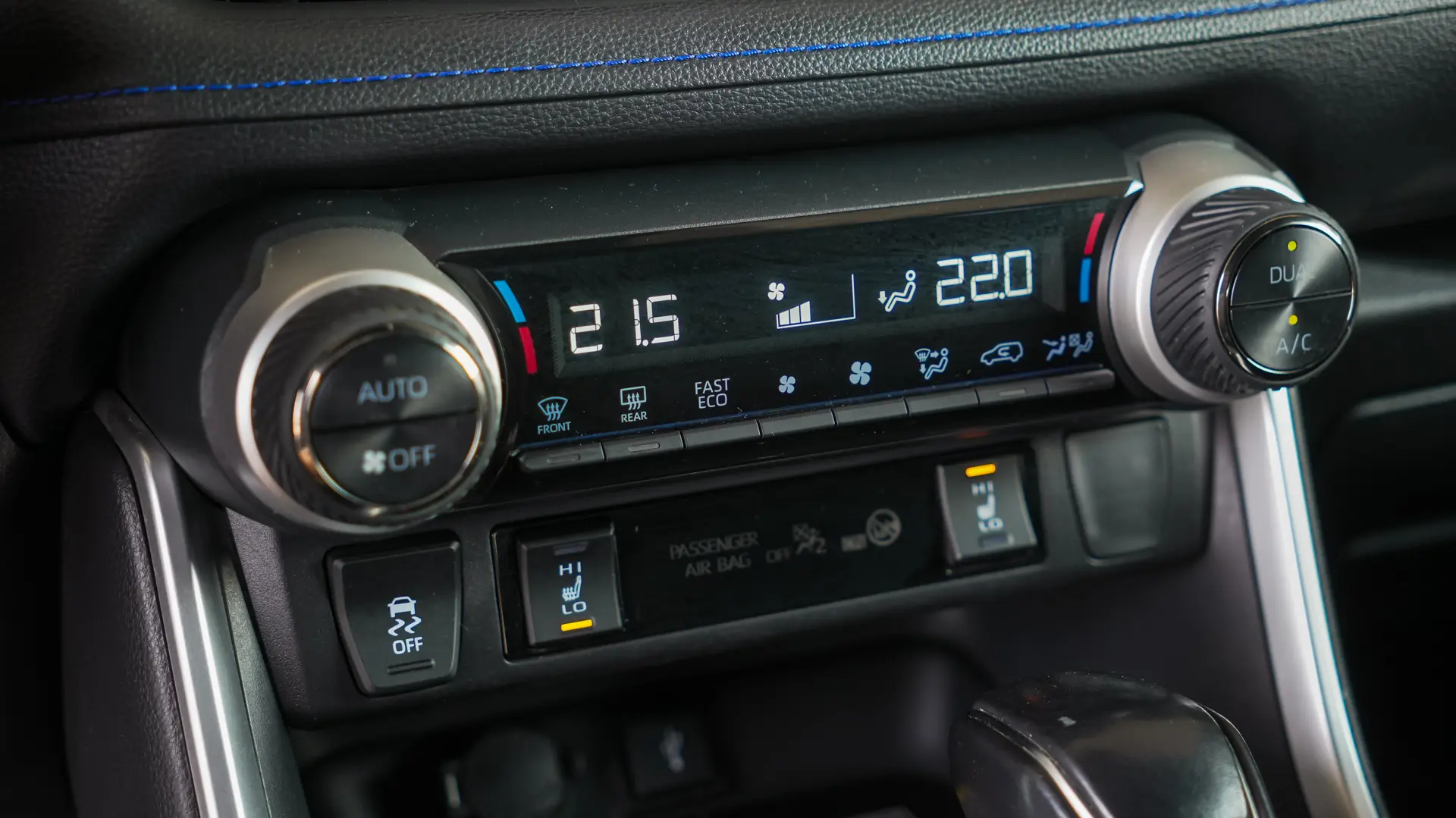 TOYOTA RAV4 AWD-i STYLE