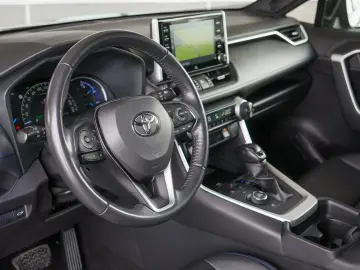 TOYOTA RAV4 AWD-i STYLE