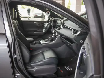 TOYOTA RAV4 AWD-i STYLE