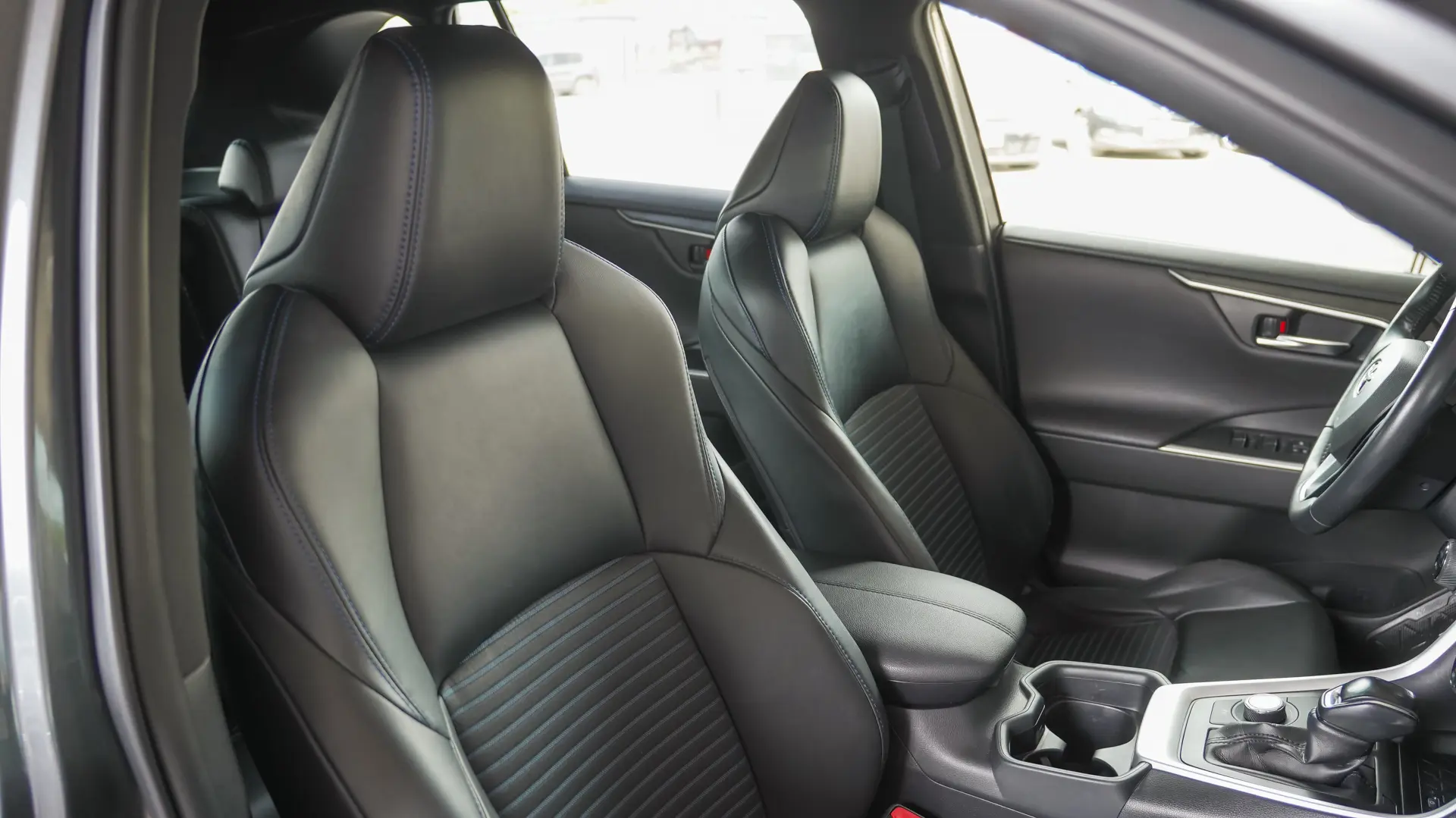 TOYOTA RAV4 AWD-i STYLE