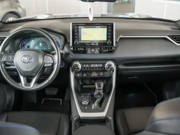 TOYOTA RAV4 AWD-i STYLE