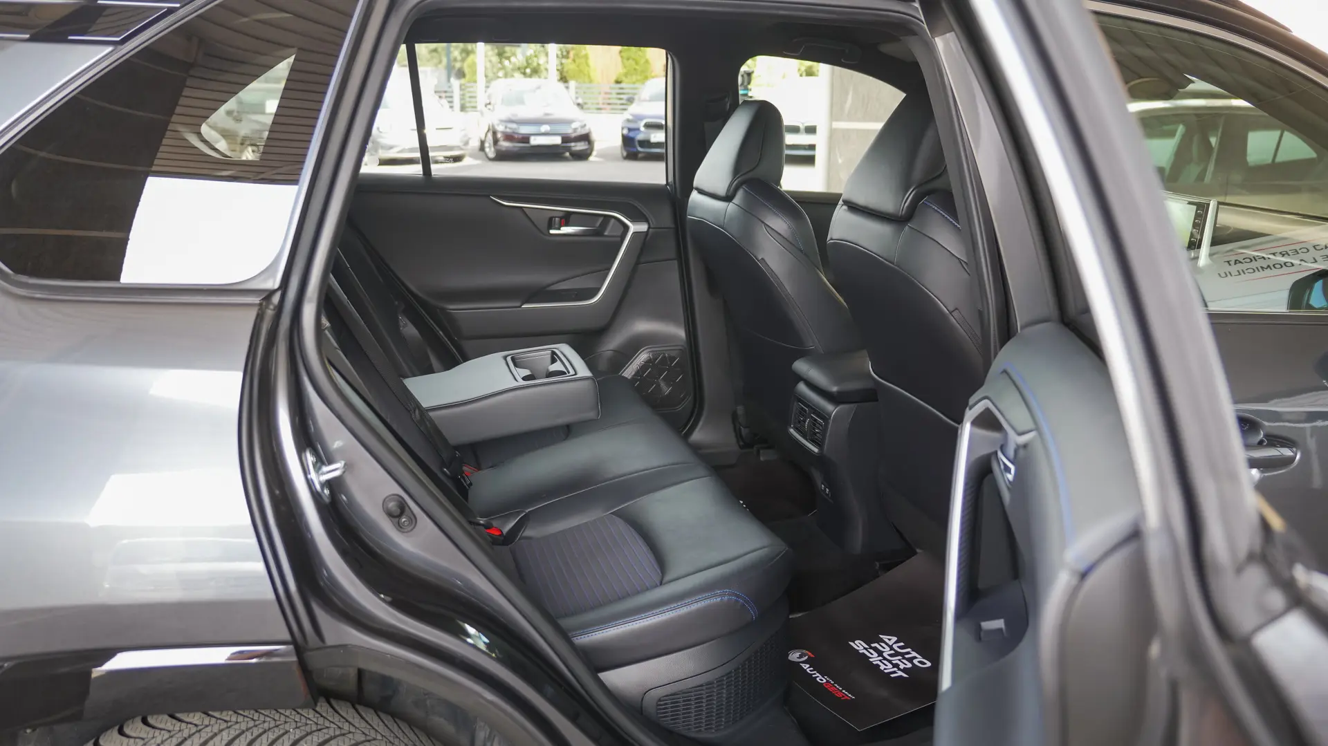 TOYOTA RAV4 AWD-i STYLE