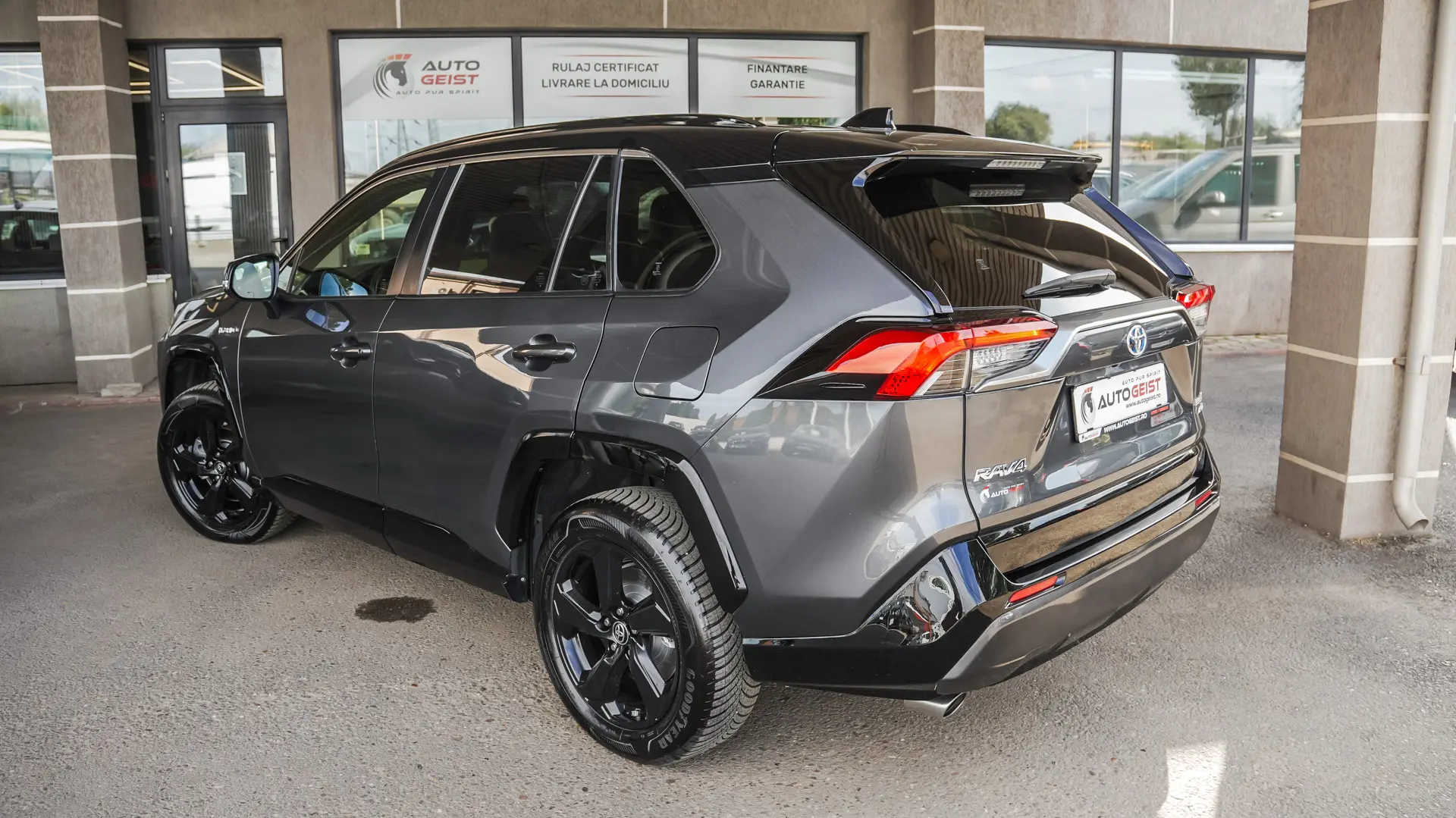 TOYOTA RAV4 AWD-i STYLE