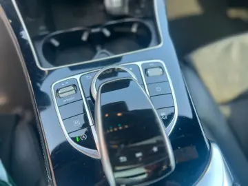 GLC 250 4Matic AMG-LINE SHZ RKAM KLIMA PANO 8FAC