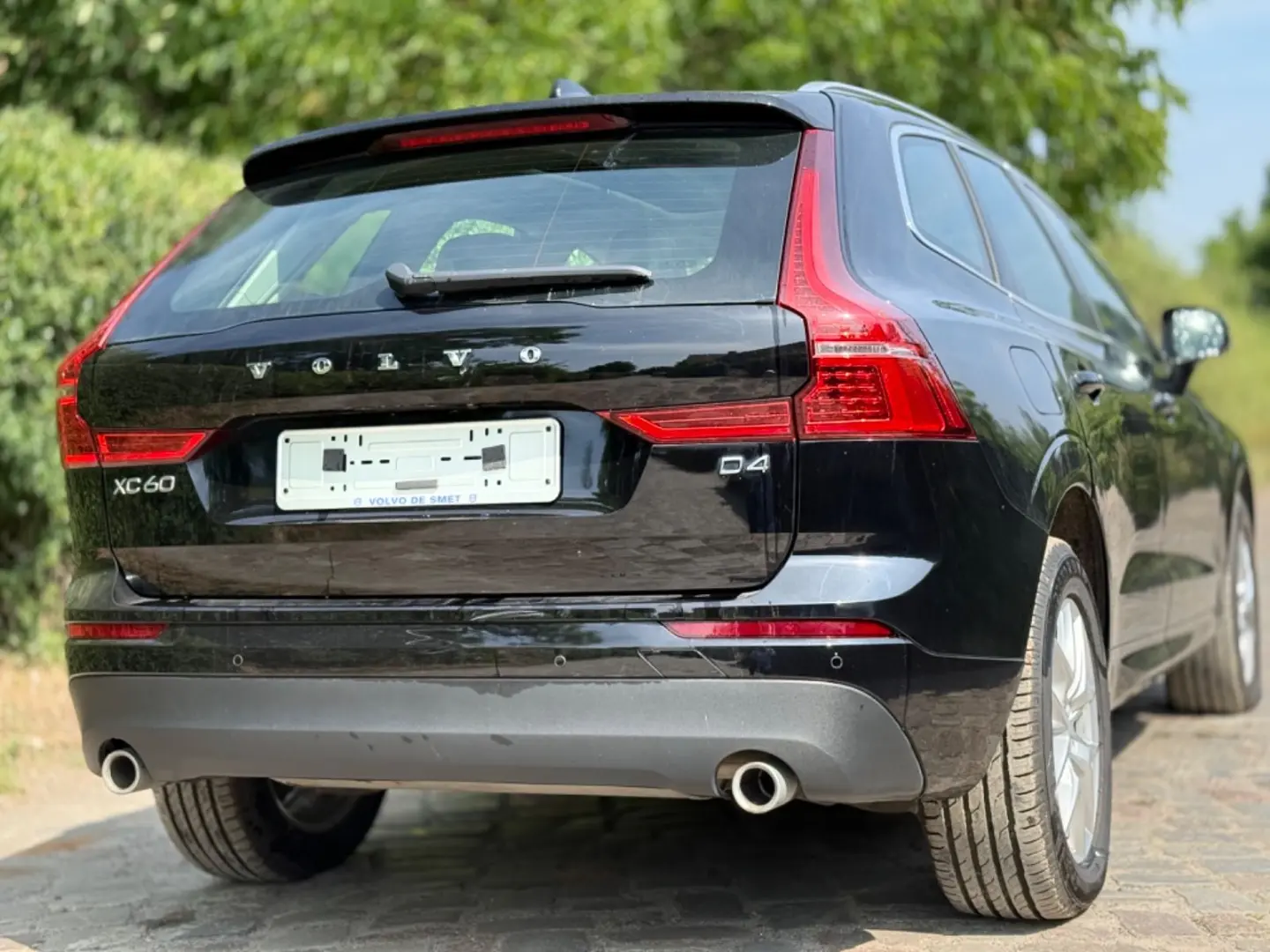 XC60 D4 Momentum Geartronic*PANO*LED*LEDER*