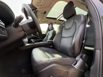 XC60 D4 Momentum Geartronic*PANO*LED*LEDER*